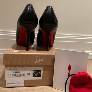 Christian Louboutin Simple Pump - Black Leather